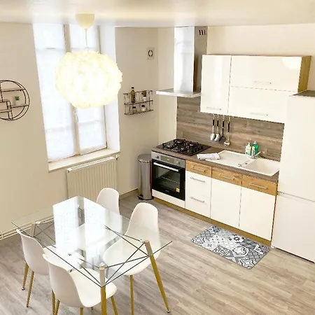 Apartment Chaleureux Wifi Et Parking Gratuit
